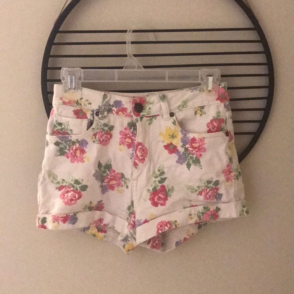 Floral high waisted shorts